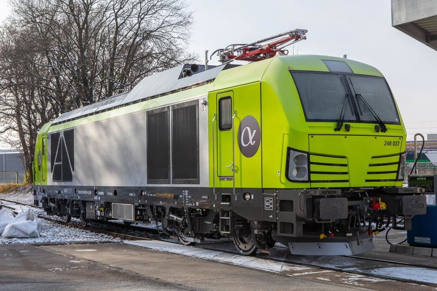 Dortmunder Eisenbahn takes delivery of first Vectron Dual Mode locomotive